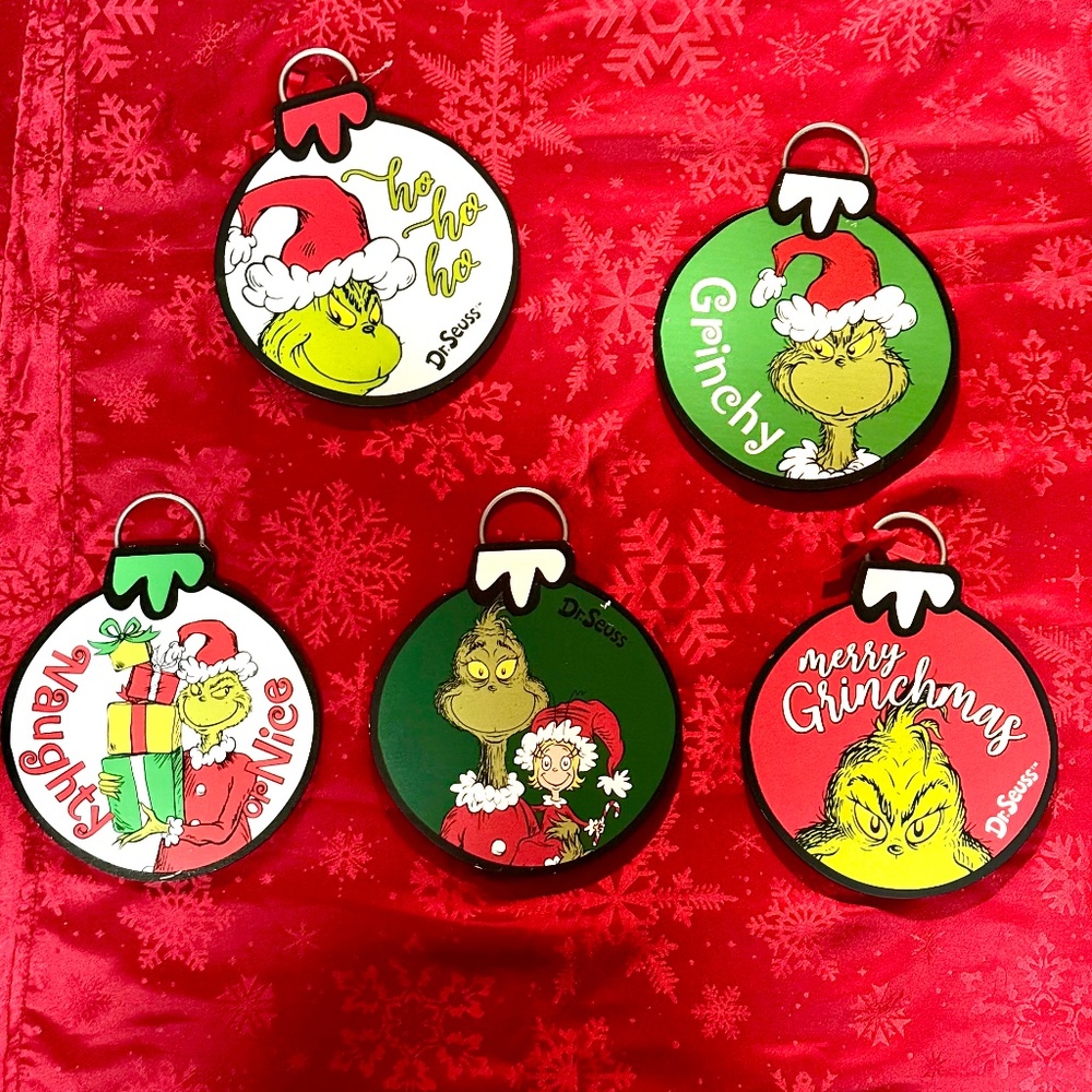 Grinch Christmas Decor